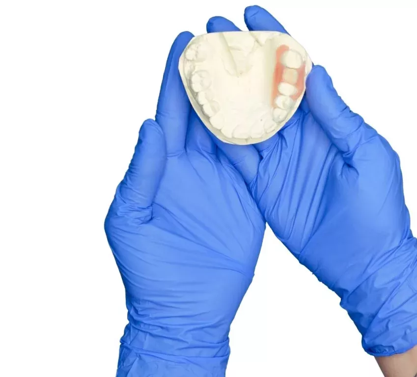 Procedimiento para encargar prótesis dentales y elementos de confort bucal